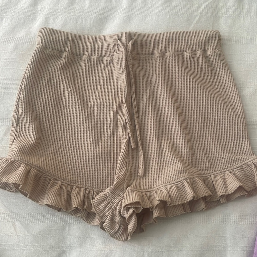 Princess Polly shorts with ruffle